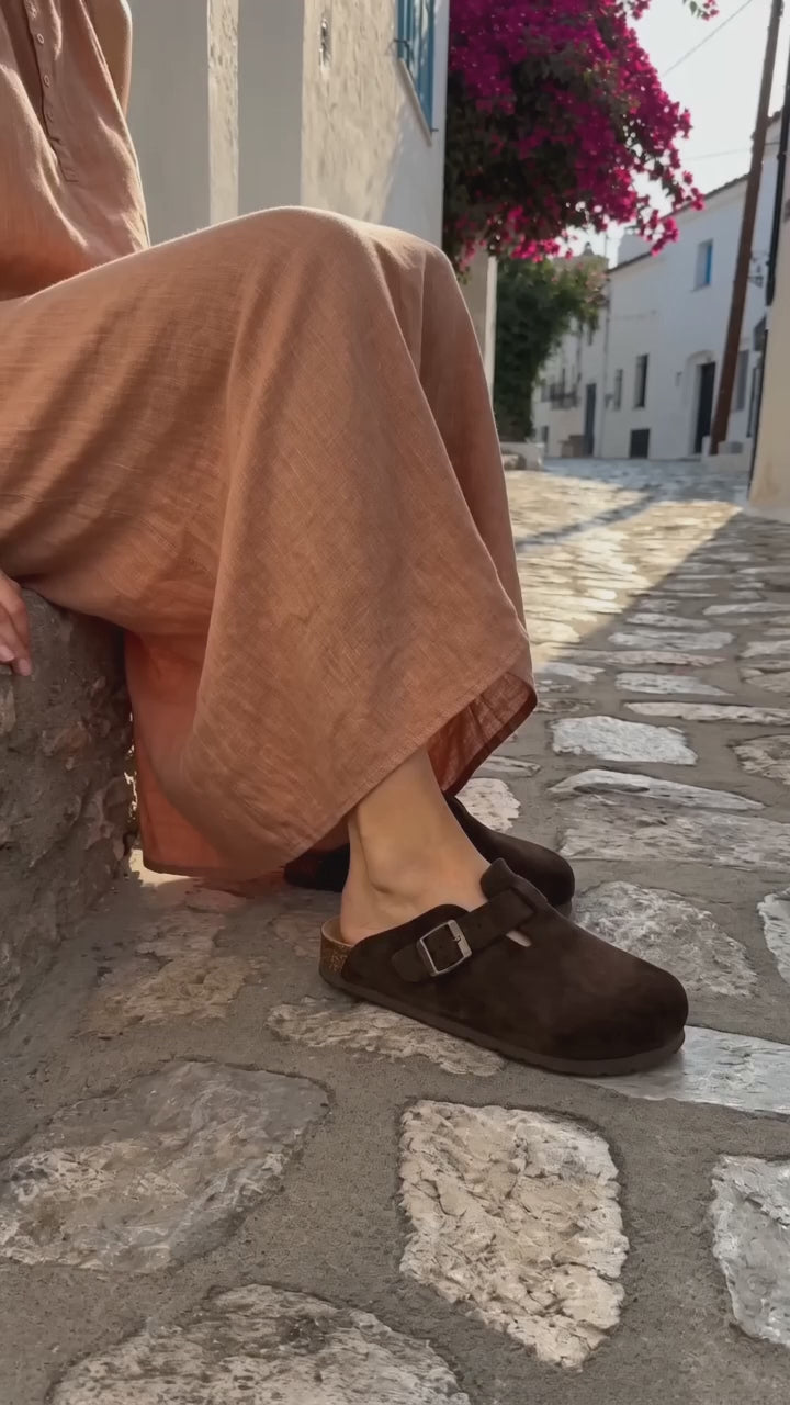 Ortopedik Kapalı Terlik – Hakiki Süet Deri Mantar Taban, Unisex | Koyu Kahverengi